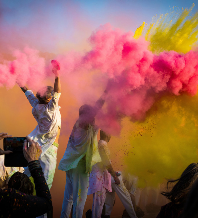査証(ビザ)、税関、検疫