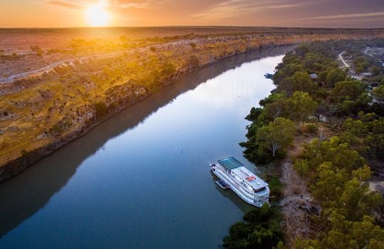 リバーランドのハウスボートの旅