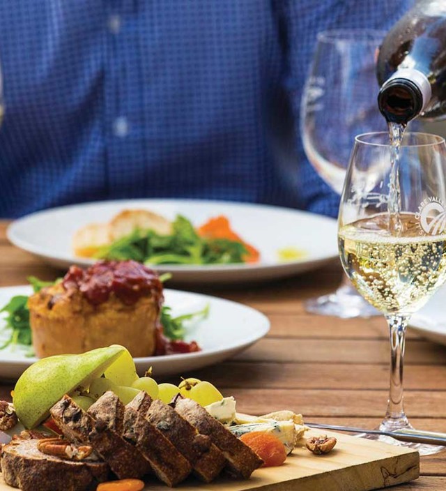 クレアバレーのワイナリーとセラードア